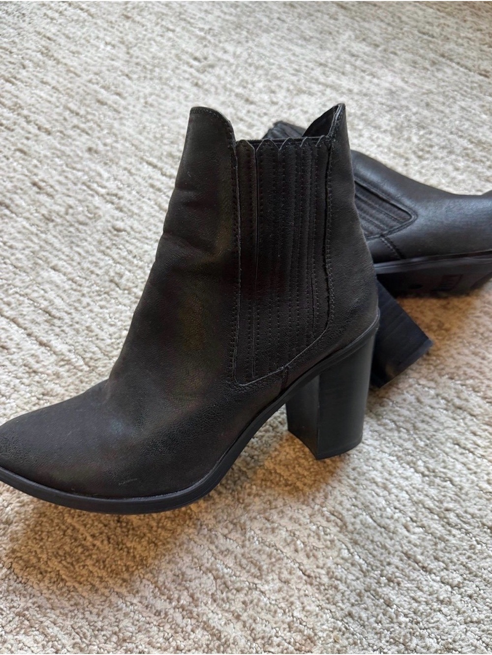 Women's Black Block Heel Chelsea Boots - Stylish Ankle Boot